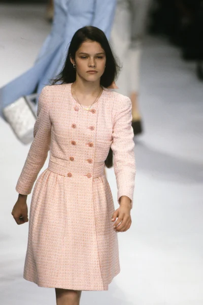 Look 13